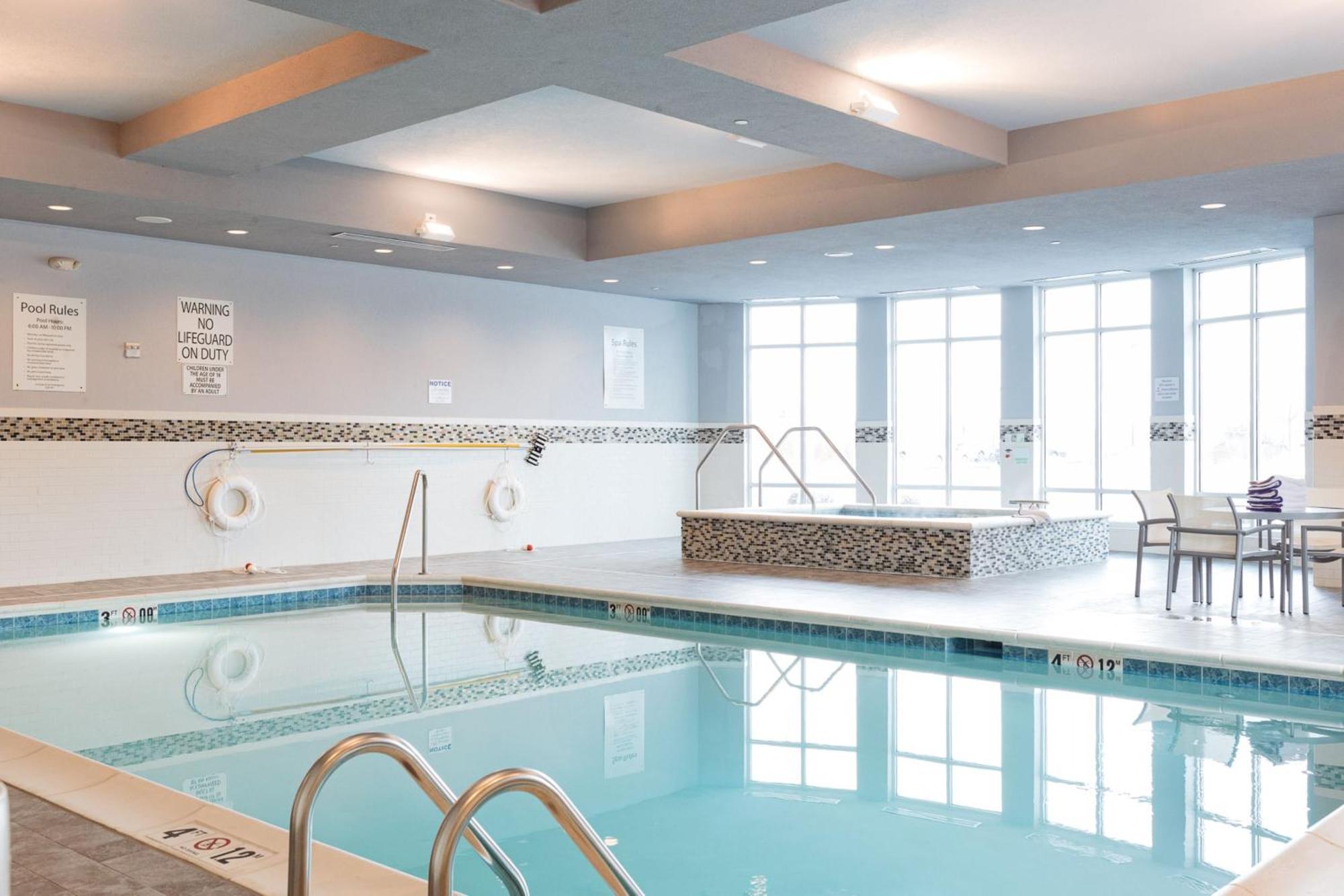 Holiday Inn Hotel & Suites Davenport By Ihg Eksteriør billede